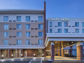 Courtyard by Marriott St. Louis Brentwood