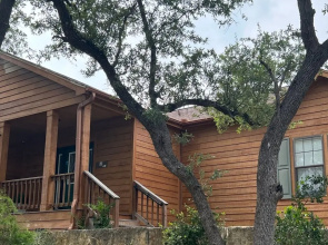 The Den - Family Friendly Close to Fiesta Texas