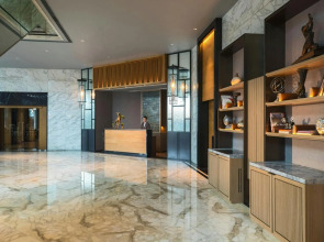 Renaissance Hong Kong Harbour View Hotel