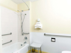 Super 8 Bath Hammondsport Area