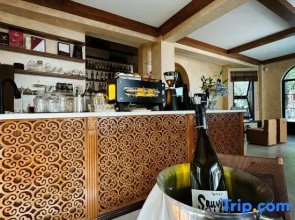 Faman ▪ Tina Riad Courtyard-Style Hotel (Yining Liuxing Street)