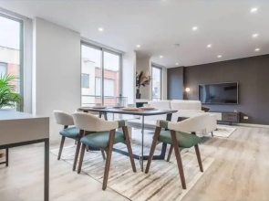 Unique 3 BR Apartment in Usaqu n