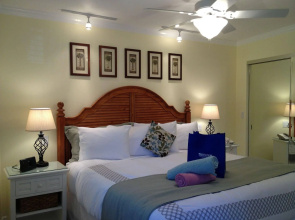 Siesta Palms By the Beach
