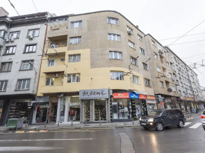 Elegant 2bdr Apartment With a Balcony