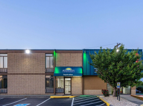 Days Inn by Wyndham Winchester