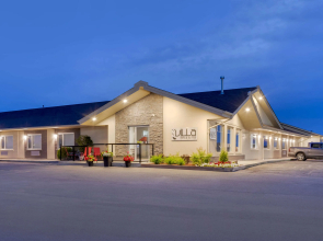 Villa Inn & Suites, SureStay Collection by Best Western