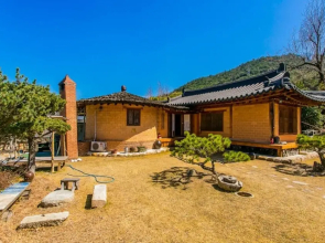 Byeokdosan Hwangtobonga Pension