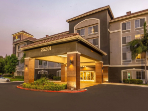 La Quinta Inn & Suites by Wyndham Santa Clarita - Valencia