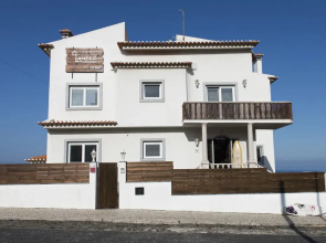 Laneez Ericeira Surf House - Hostel