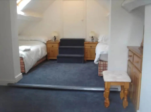 PBC Perriford Barns And Cottages