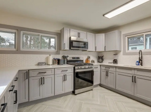 Stylish Decatur Home w/ Patio: 10 Mi to Atlanta!