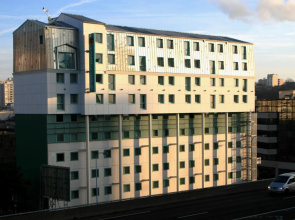 Reseda Hotel