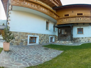 Villa Flora Apartments