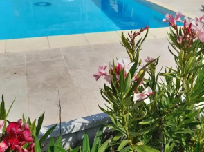 Studio sympa meublé avec parking privé