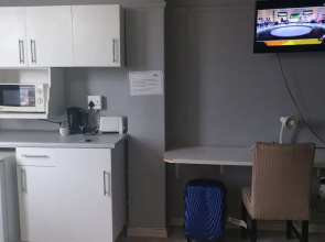 The Parkview Hotel - Room 711 - Adults Only