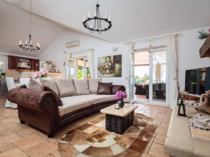 Villa Mutnik