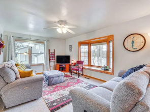 Birchwood Cottage With Red Cedar Lake Access!