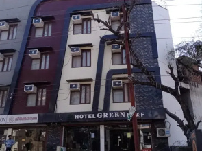 Hotel Green Leaf By T And M Hotels