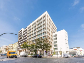 Mid-century Apartment Near Cais do Sodré