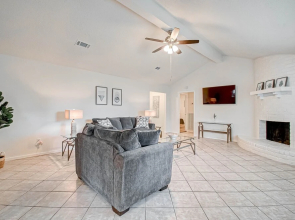 Ash Haven in Spring, Wifi, Extended Stay, Pet Friendly