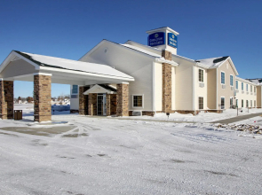 Cobblestone Inn & Suites - Harvey