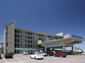 Beachside Resort Hotel