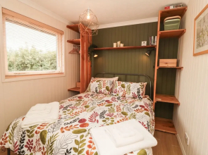 3 Valley View Lodges