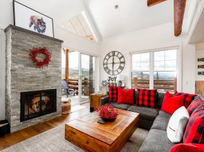 Saddle Ridge D1 3 Bedroom Condo by Moonlight Basin Lodging