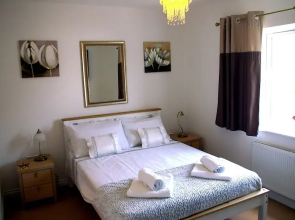 Ladysmith House - Full House