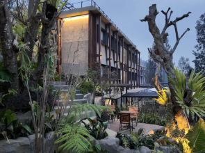 Jambuluwuk Bromo Poshtel