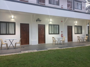 Alona Whitehouses Resort