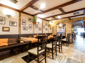 Отель East City