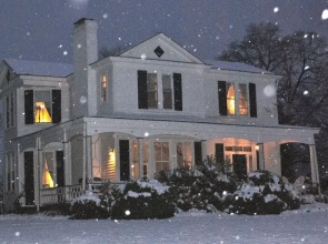 Inn On Poplar Hill
