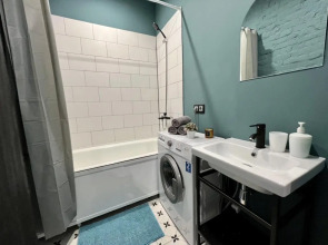 Диван и чемодан на магистрали Вокзальной