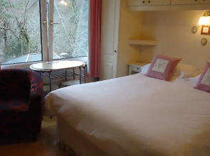 Shocarjen House B & B