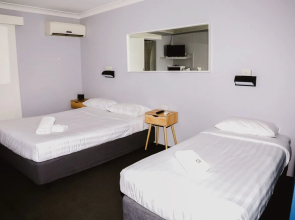 The Australian Hotel Motel Yass