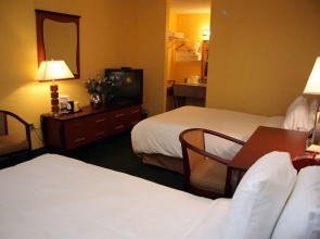 Holiday Park Hotels & Suites