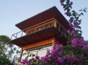 Monte diVino Lodge
