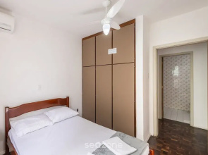 Apt in BC Center w Balcony 260m From Beach Elo0207