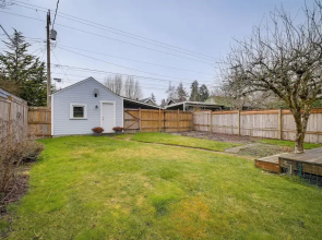 Charming Tacoma Vacation Home w/ Fenced Yard