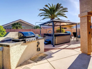 Spacious Arizona Getaway w/ Pool, Pets Welcome!