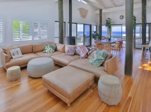 15 McAnally Drive Fabulous Family Home with Magnificent Ocean Views Pool Walk to Beach