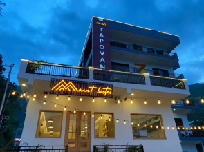 Hotel Grand Tapovan