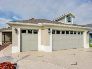 Golf Cart & Home Office: The Villages Retreat!