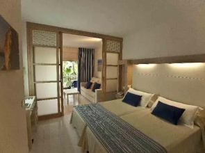 Sirenis Seaview Country Club