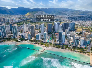 Beautiful 37th Floor Penthouse in Waikiki with Ocean Views, Parking, WiFi - Close to Beach