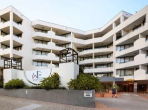 West End Central Apartments