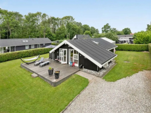"Ullakarin" - 350m from the sea in SE Jutland