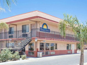Days Inn by Wyndham Lost Hills