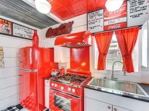 Fifties Diner-style Llano Home w/ Shared Fire Pit